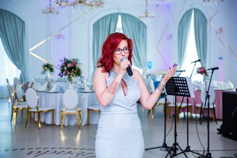 Florentina ca MC la o nuntă